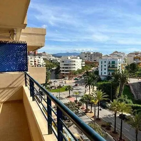 1 Con Garaje Frente Puerto Apartment *